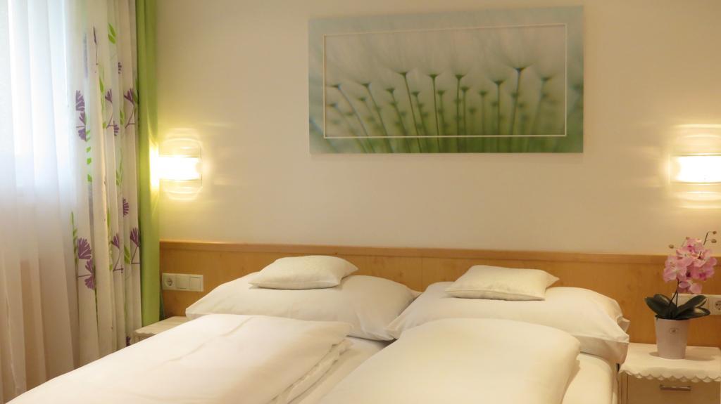 Apartement Maria Trost Graz Exterior photo